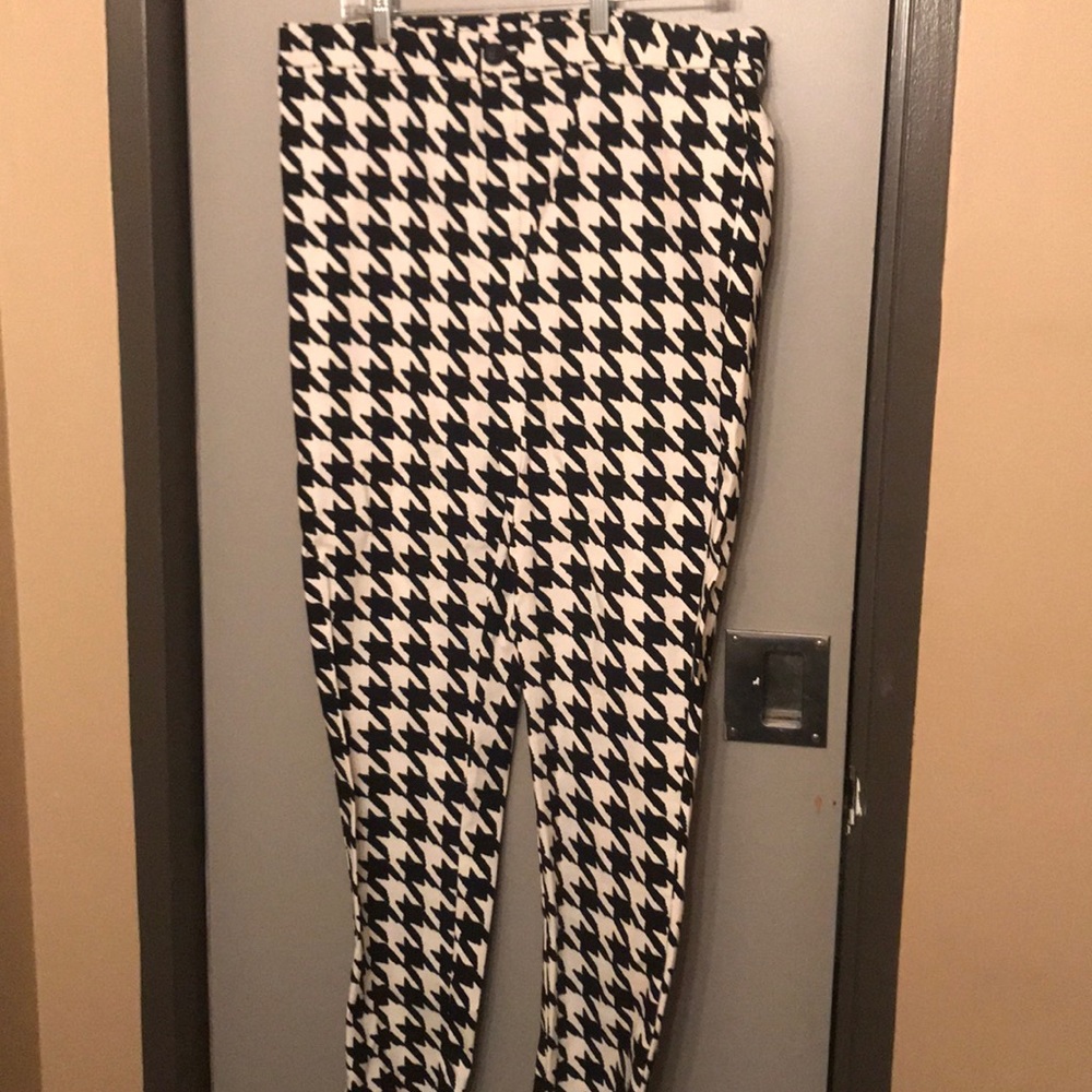 Patterned dress pants